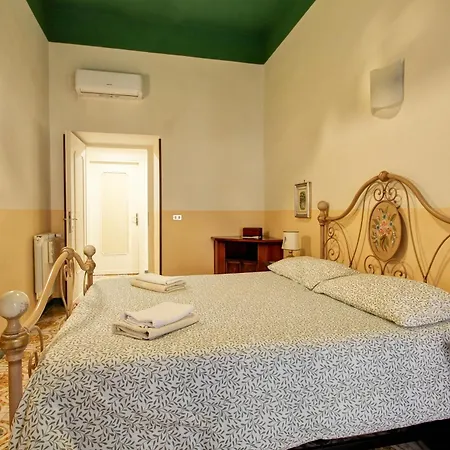 Roman Apartment