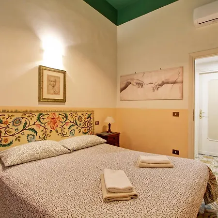 Apartment Roman Apartment *